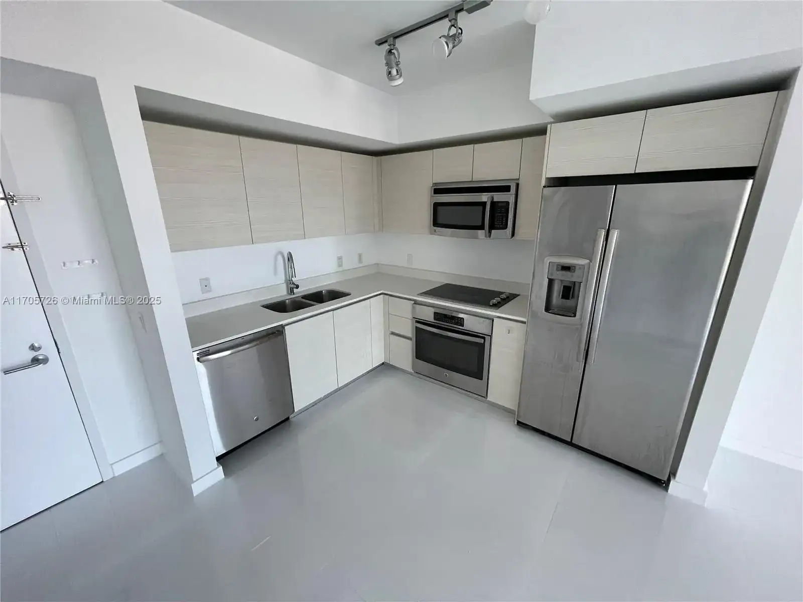 4250 Biscayne Blvd # 1104, Miami FL 33137 photo 3