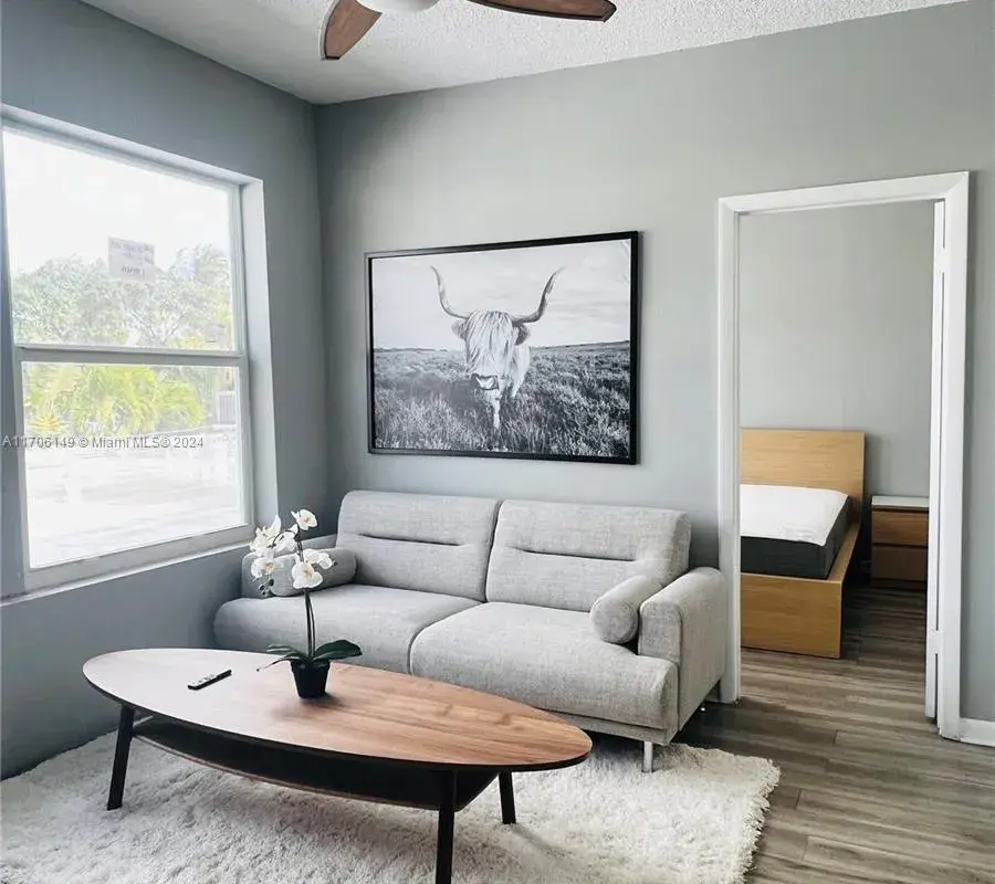 1320 Drexel Ave # 305, Miami Beach FL 33139