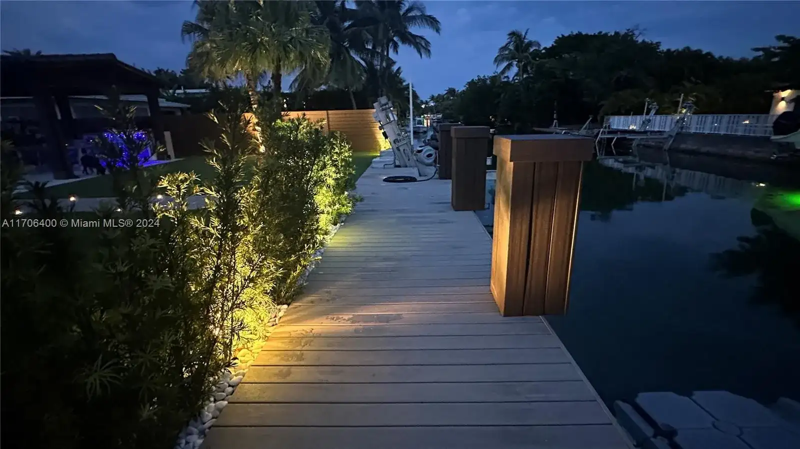 1560 Cleveland Rd, Miami Beach FL 33141 photo 3