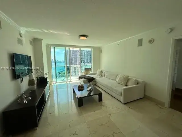 31 SE 5th St # 1908, Miami FL 33131 photo 2