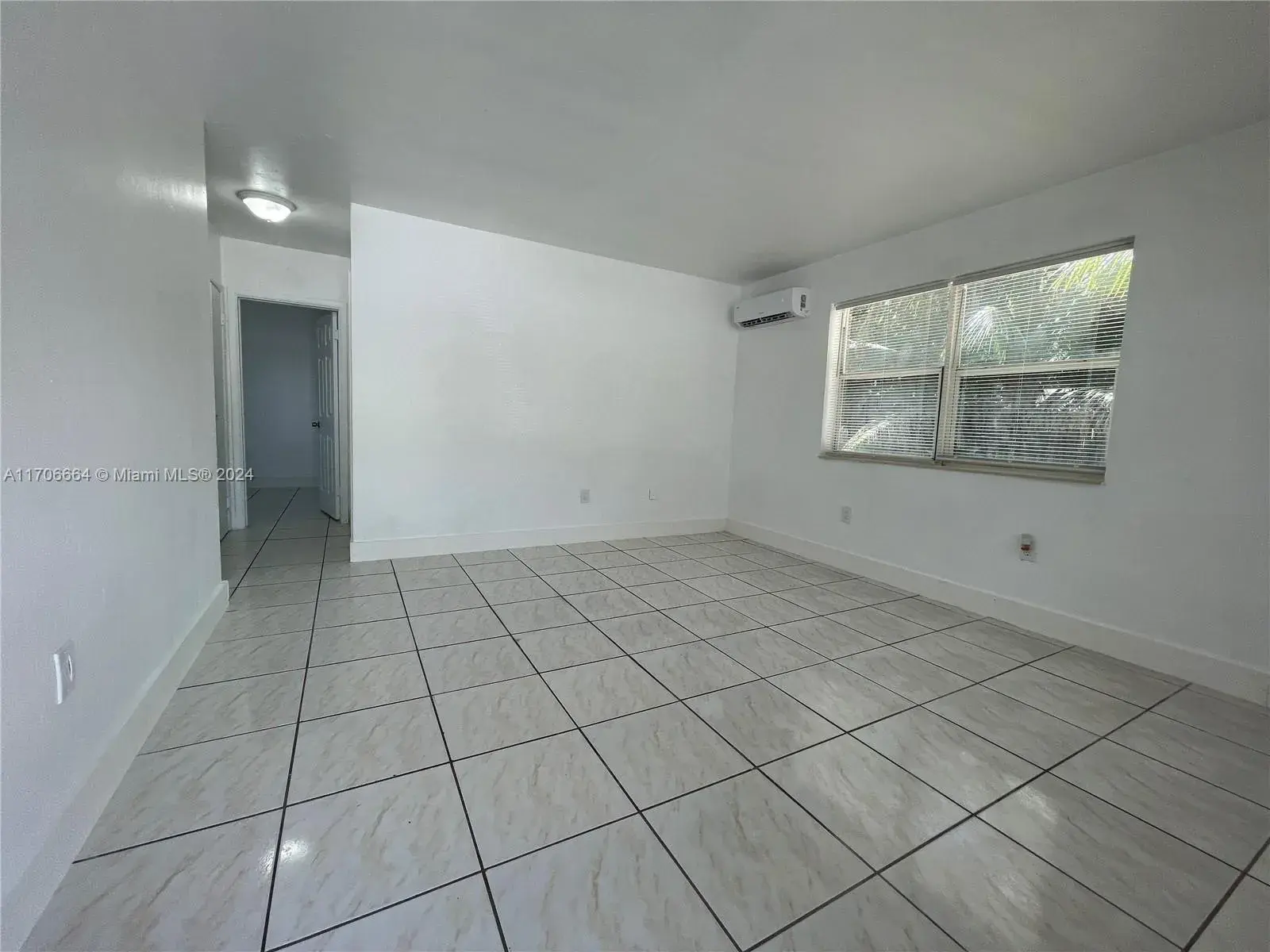 1372 NE 149th St # 1372, Miami FL 33161