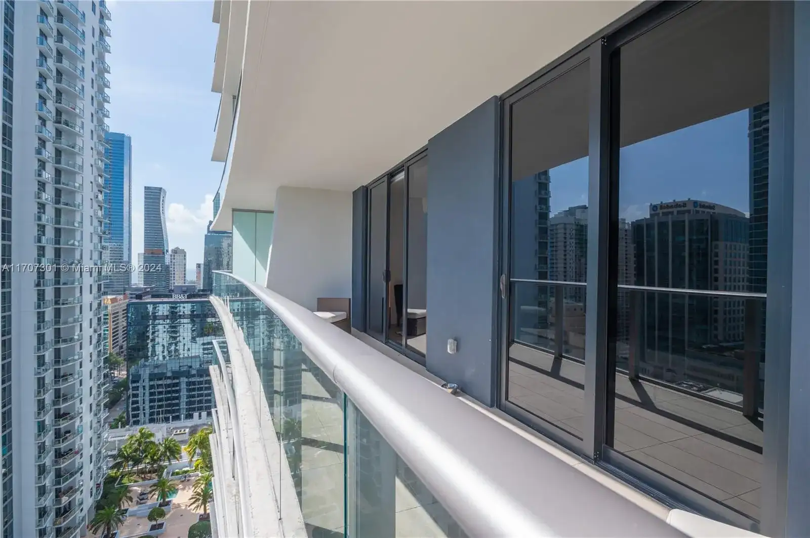 1010 Brickell Ave # 2904, Miami FL 33131 photo 4