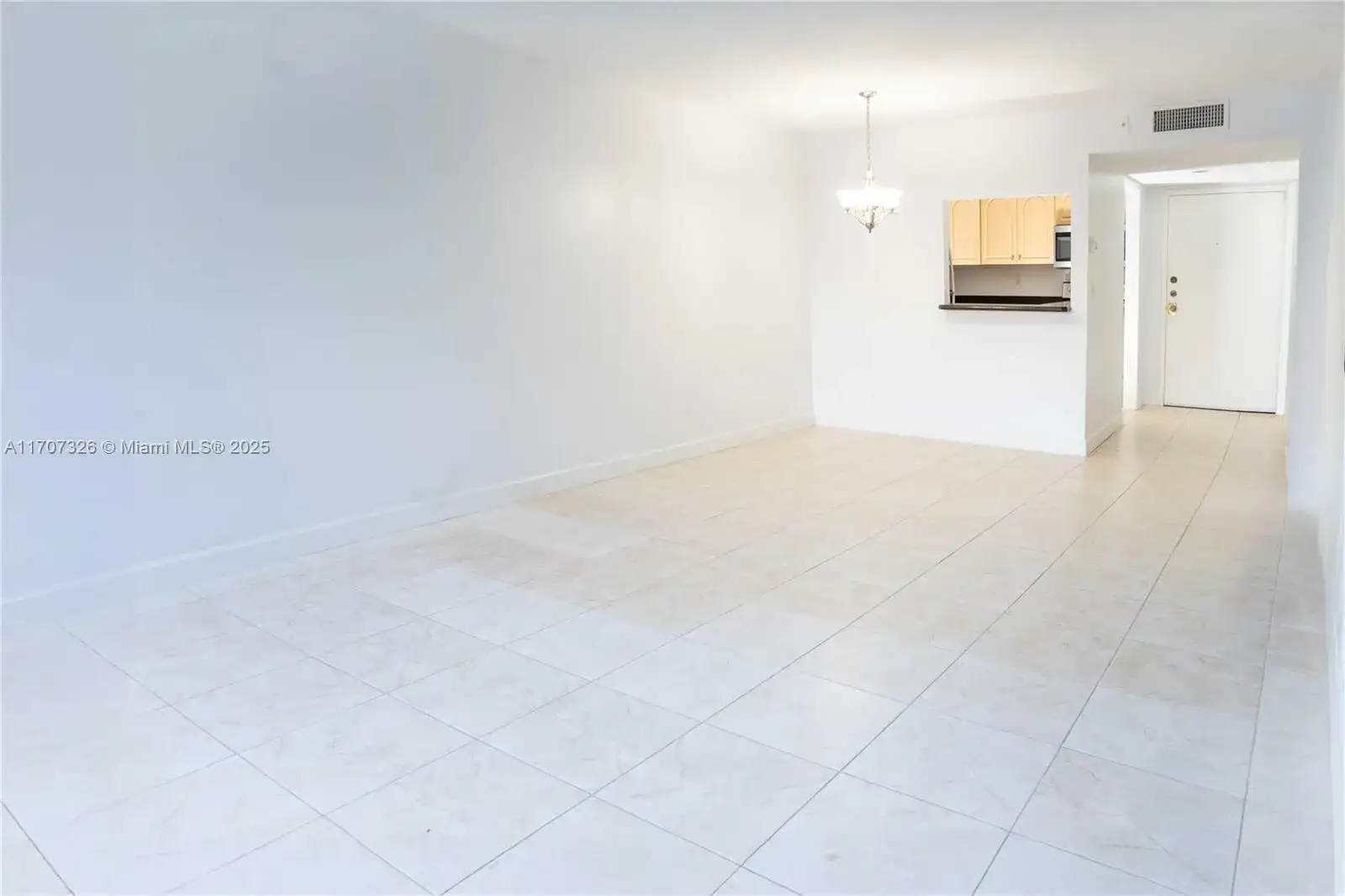301 Racquet Club Rd # 307, Weston FL 33326 photo 2
