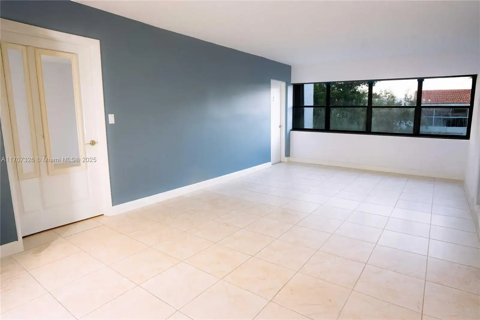 301 Racquet Club Rd # 307, Weston FL 33326 photo 4