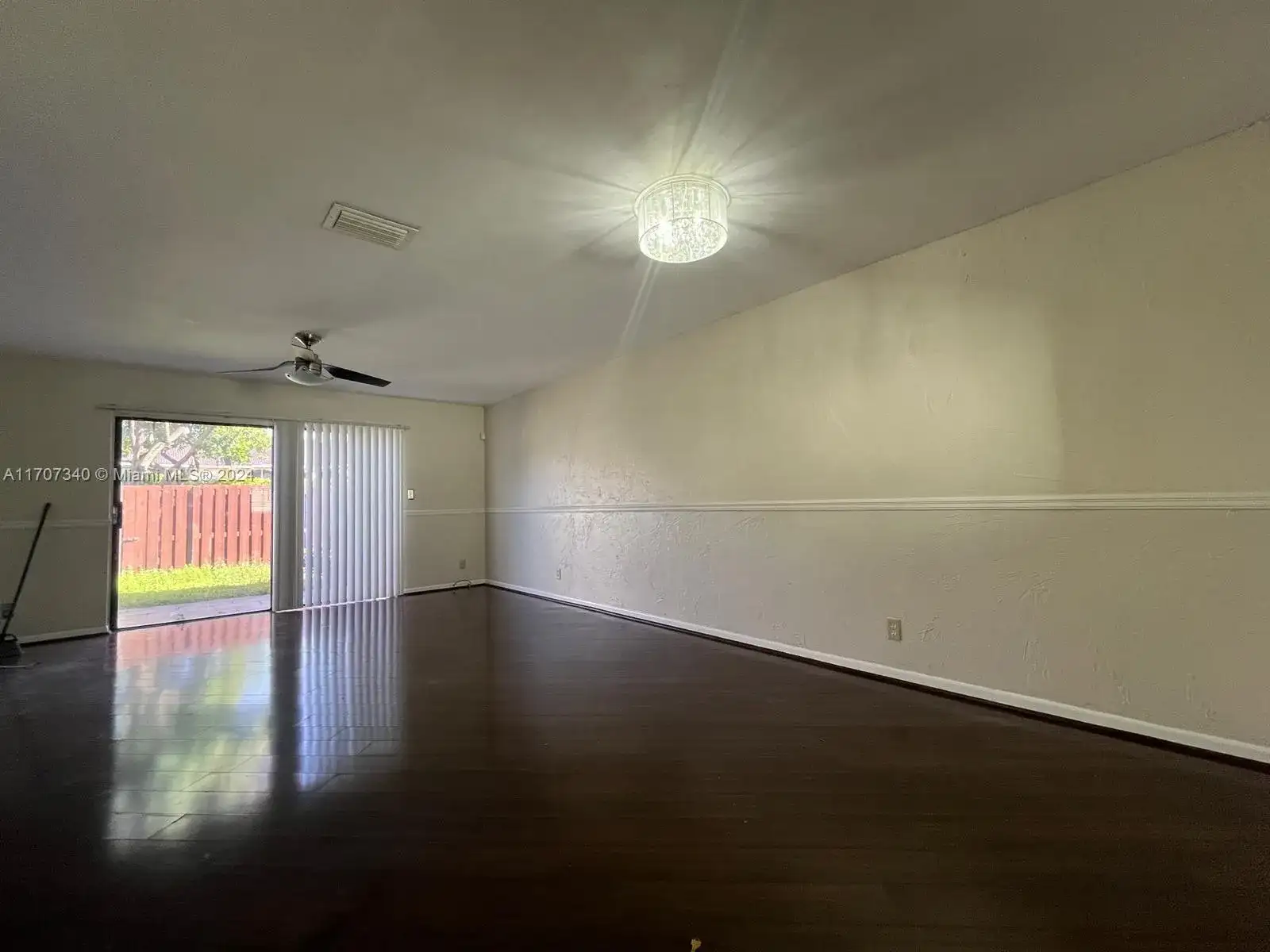 2700 S Oakland Forest Dr # 304, Oakland Park FL 33309 photo 5