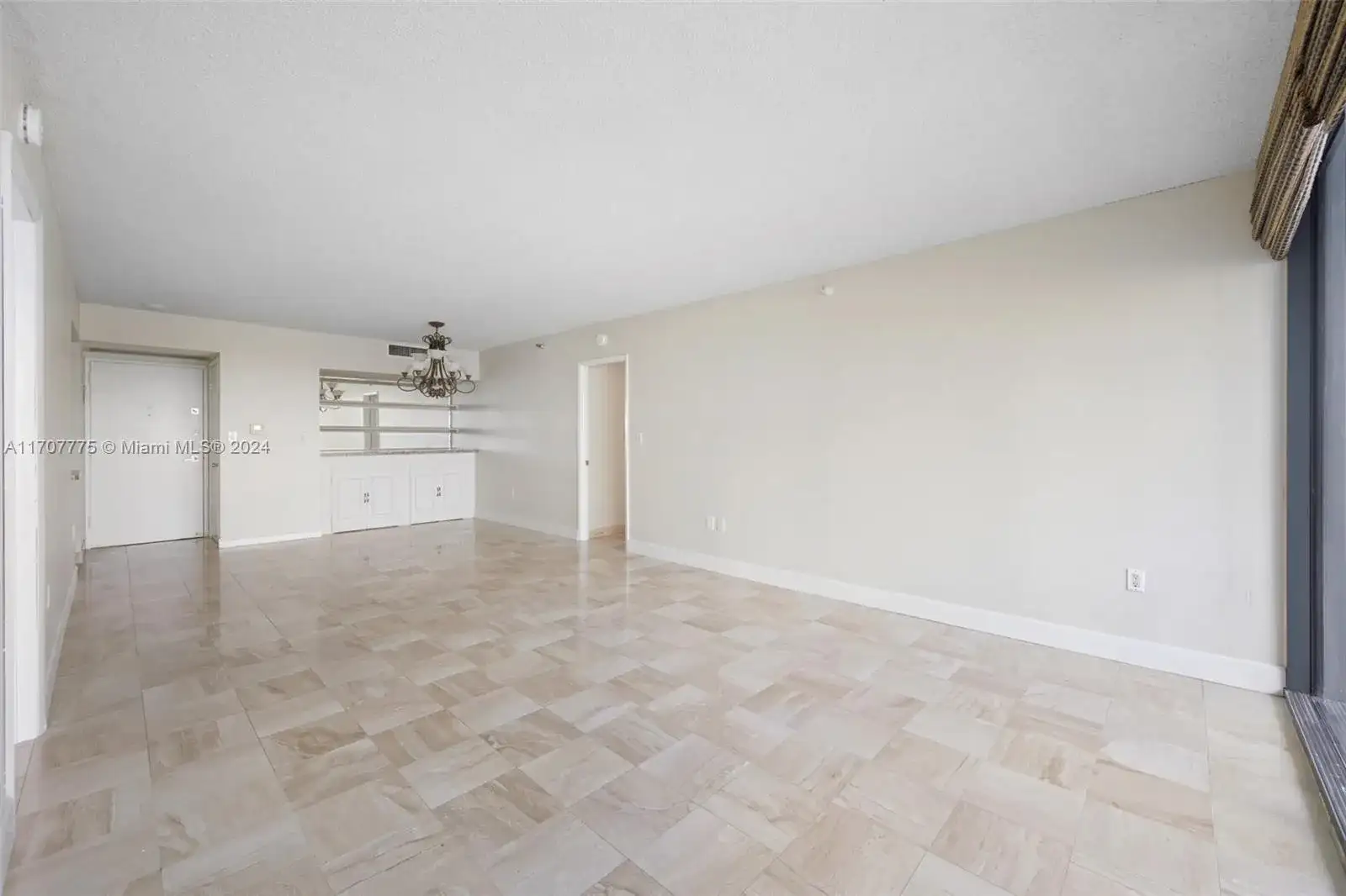 20505 E Country Club Dr # 1434, Aventura FL 33180 photo 5