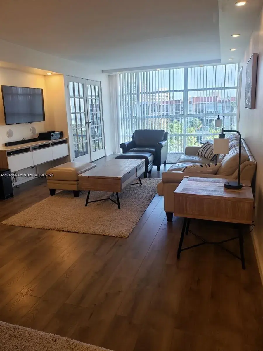 2001 Atlantic Shores Blvd # 510, Hallandale Beach FL 33009