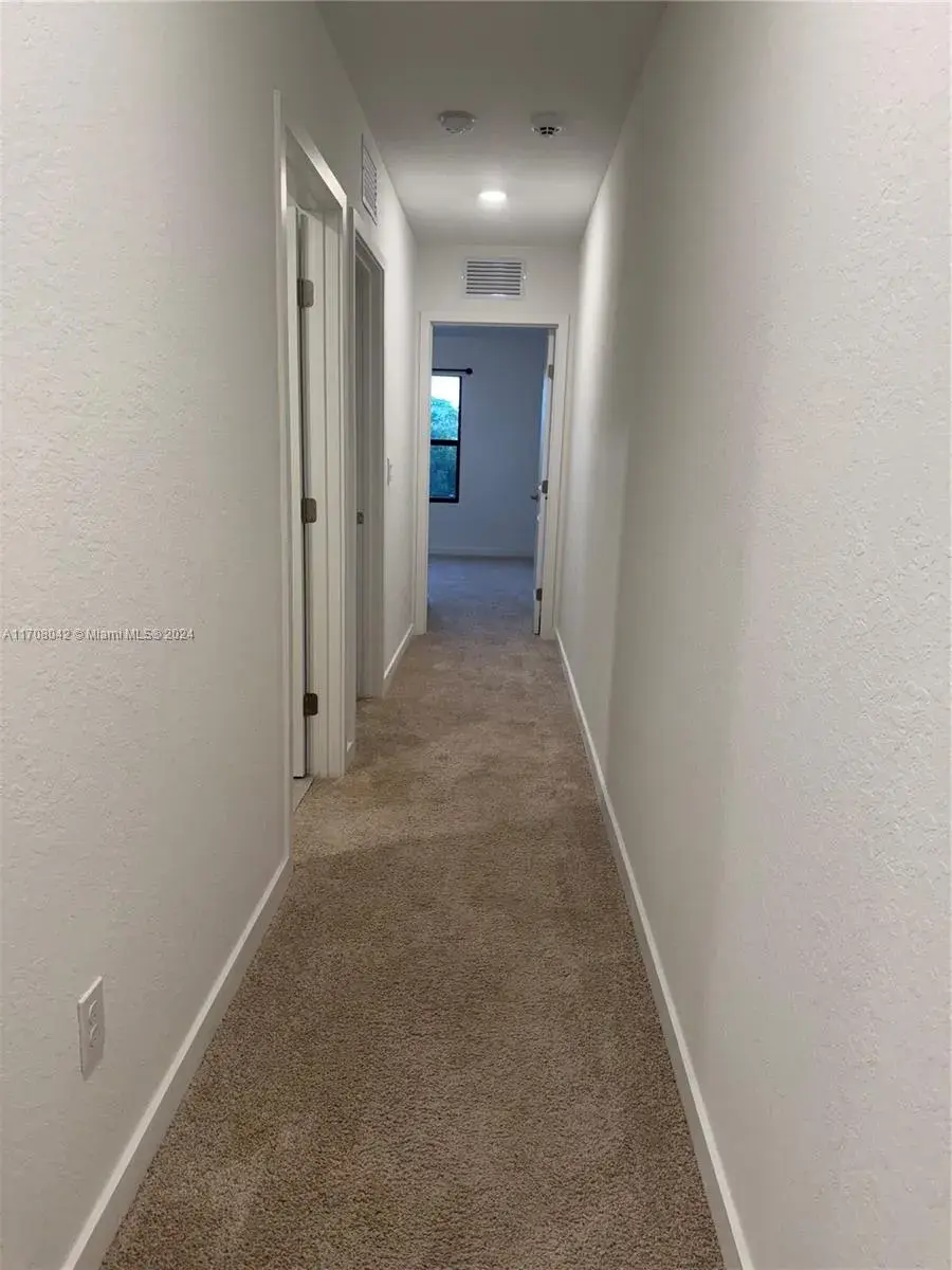 170 SE 5th Ct, Deerfield Beach FL 33441