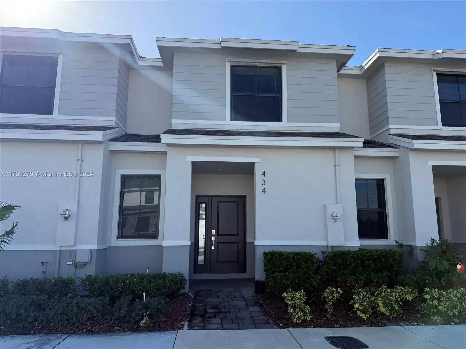 434 NE 13th St, Florida City FL 33034 photo 2