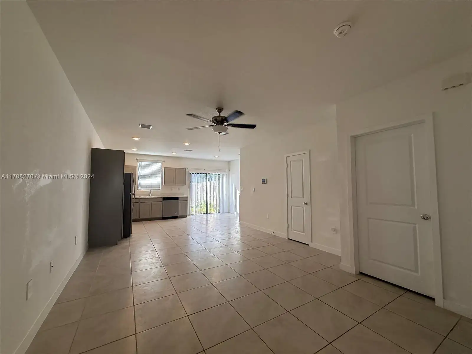434 NE 13th St, Florida City FL 33034 photo 3