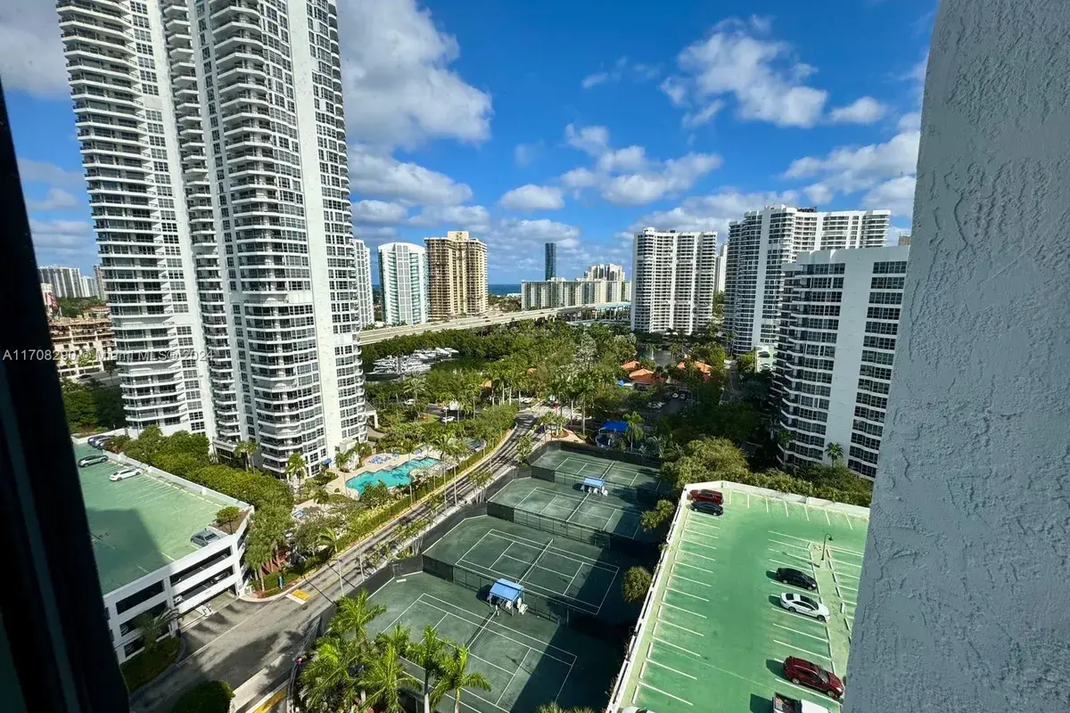 3530 Mystic Pointe Dr # 1809, Aventura FL 33180
