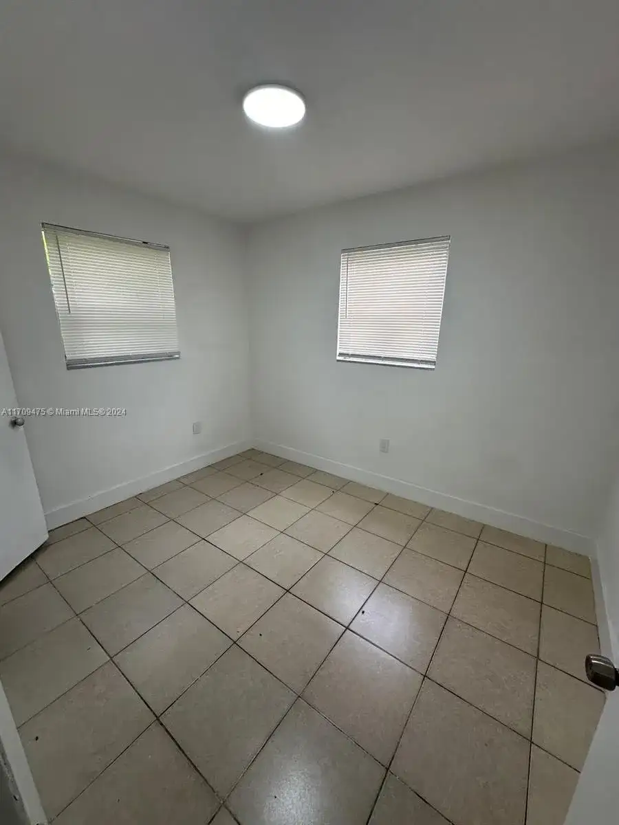 940 NW 34th Way, Lauderhill FL 33311 photo 3
