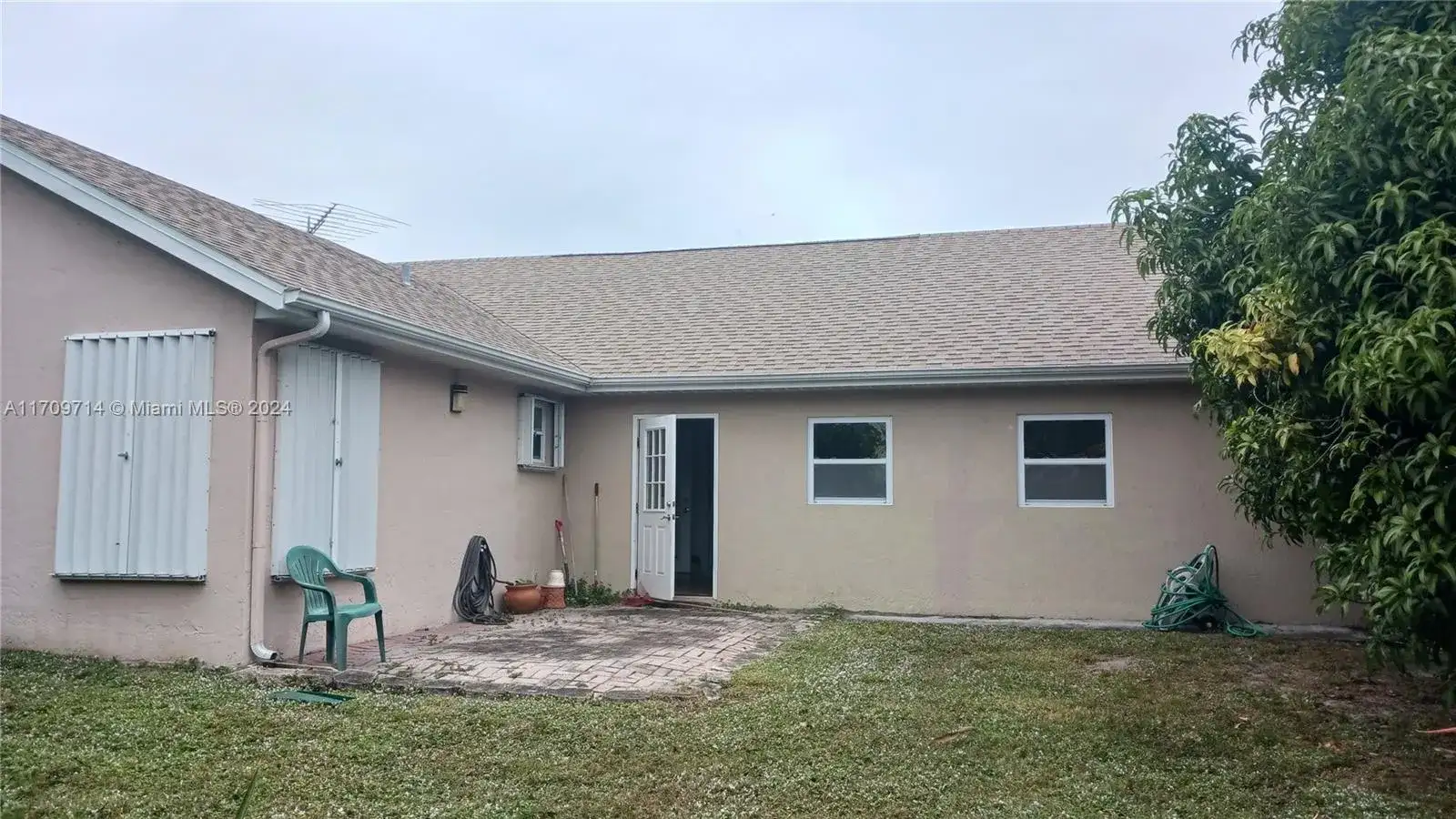 550 SE Sunnybrook Ter, Port St. Lucie FL 34983 photo 5