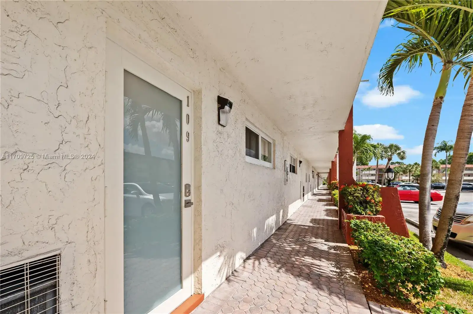 711 S Hollybrook Dr # 109, Pembroke Pines FL 33025 photo 3