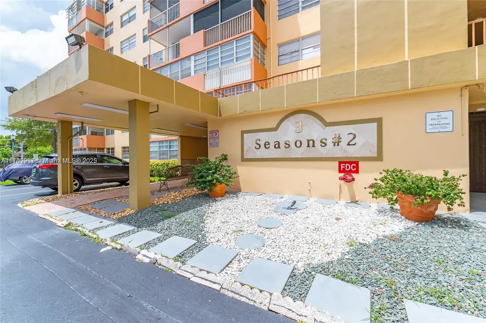 16400 NE 17th Ave # 707, North Miami Beach FL 33162 photo 2