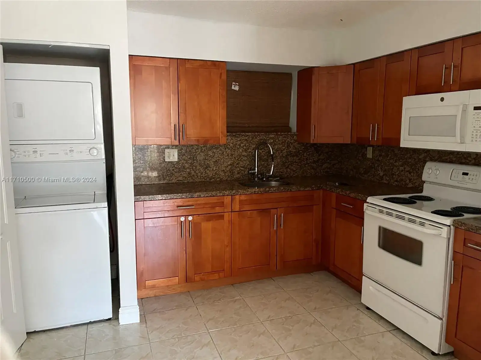 1800 SW 25th St # 2109, Miami FL 33133 photo 4