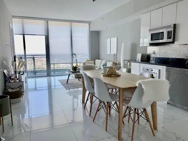 92 SW 3rd St # 4707, Miami FL 33130 photo 3