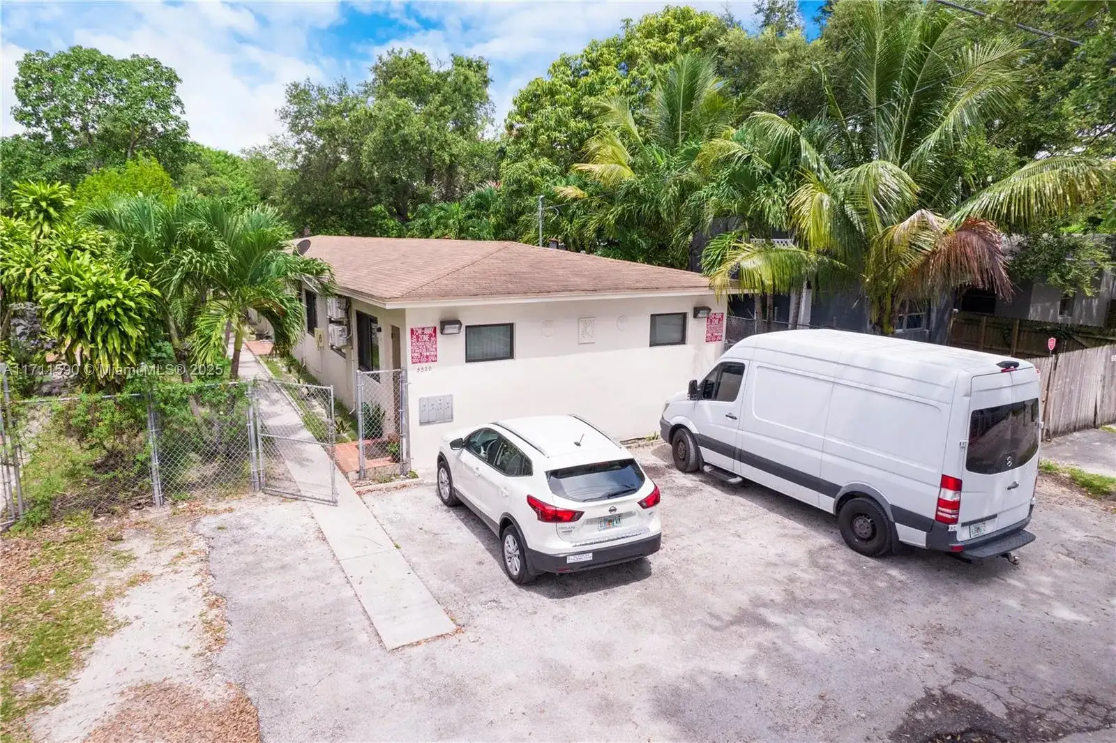 5520 NE 1st Ct, Miami FL 33137 photo 4