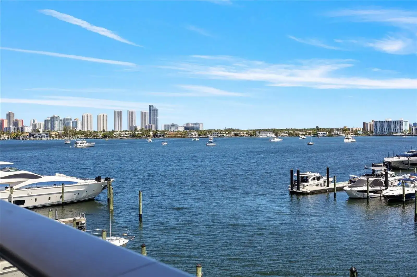 17301 Biscayne Blvd # 305, North Miami Beach FL 33160 photo 2