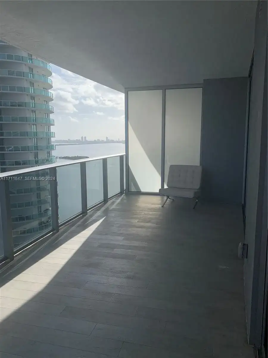 488 NE 18th St # 2705, Miami FL 33132 photo 5