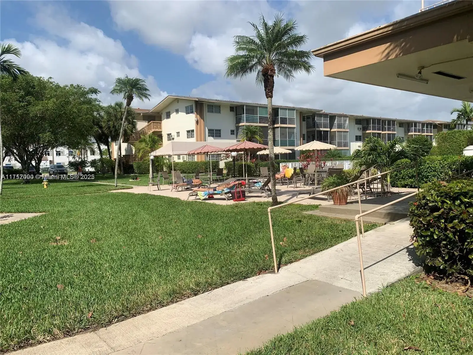 1395 NE 167th St # 209, Miami FL 33162 photo 5