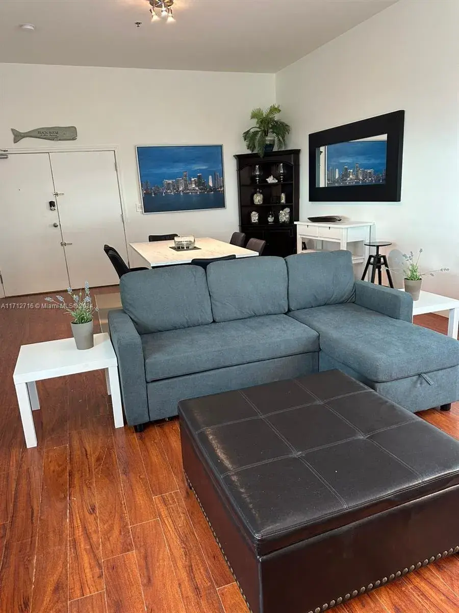 5445 Collins Ave, Miami Beach FL 33140
