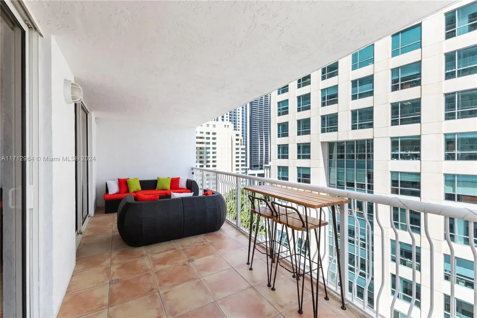 1200 Brickell Bay Dr # 1908, Miami FL 33131 photo 2