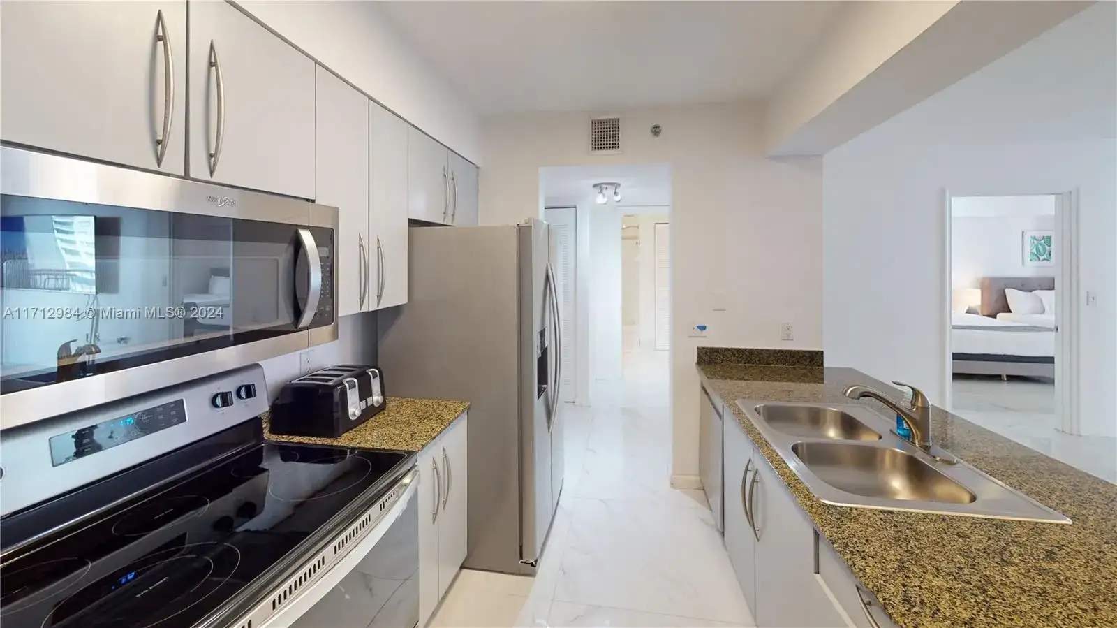 1200 Brickell Bay Dr # 1908, Miami FL 33131 photo 5