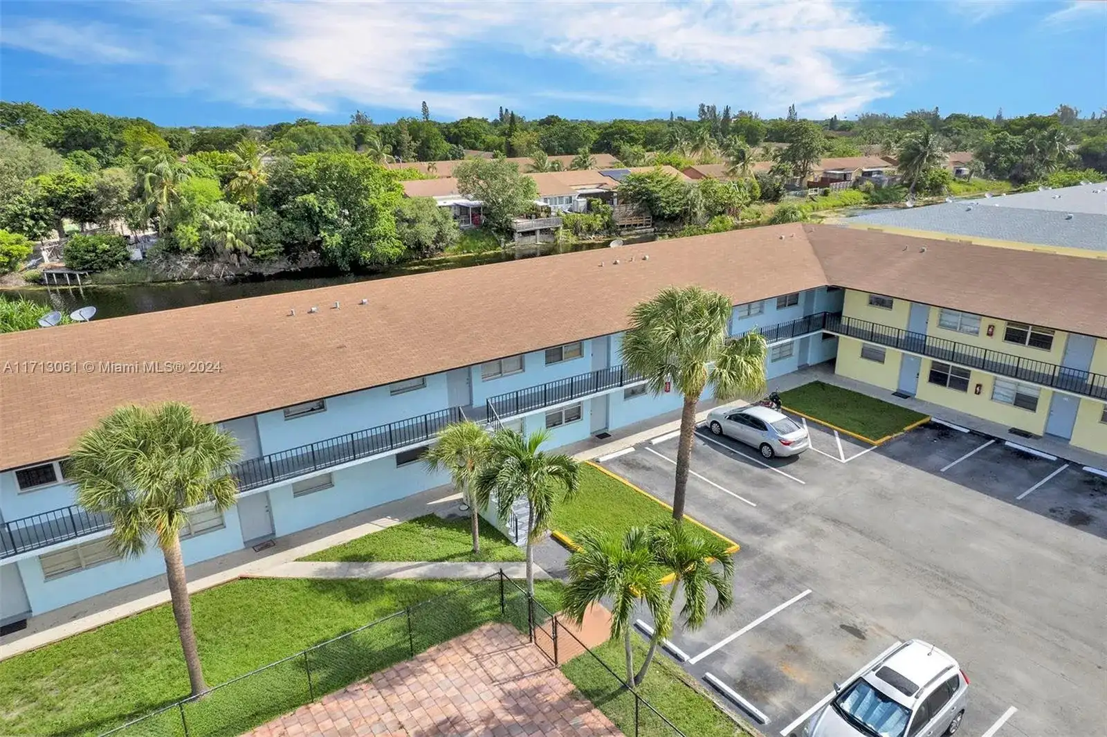 651 NW 42nd Ct # 214, Deerfield Beach FL 33064 photo 3