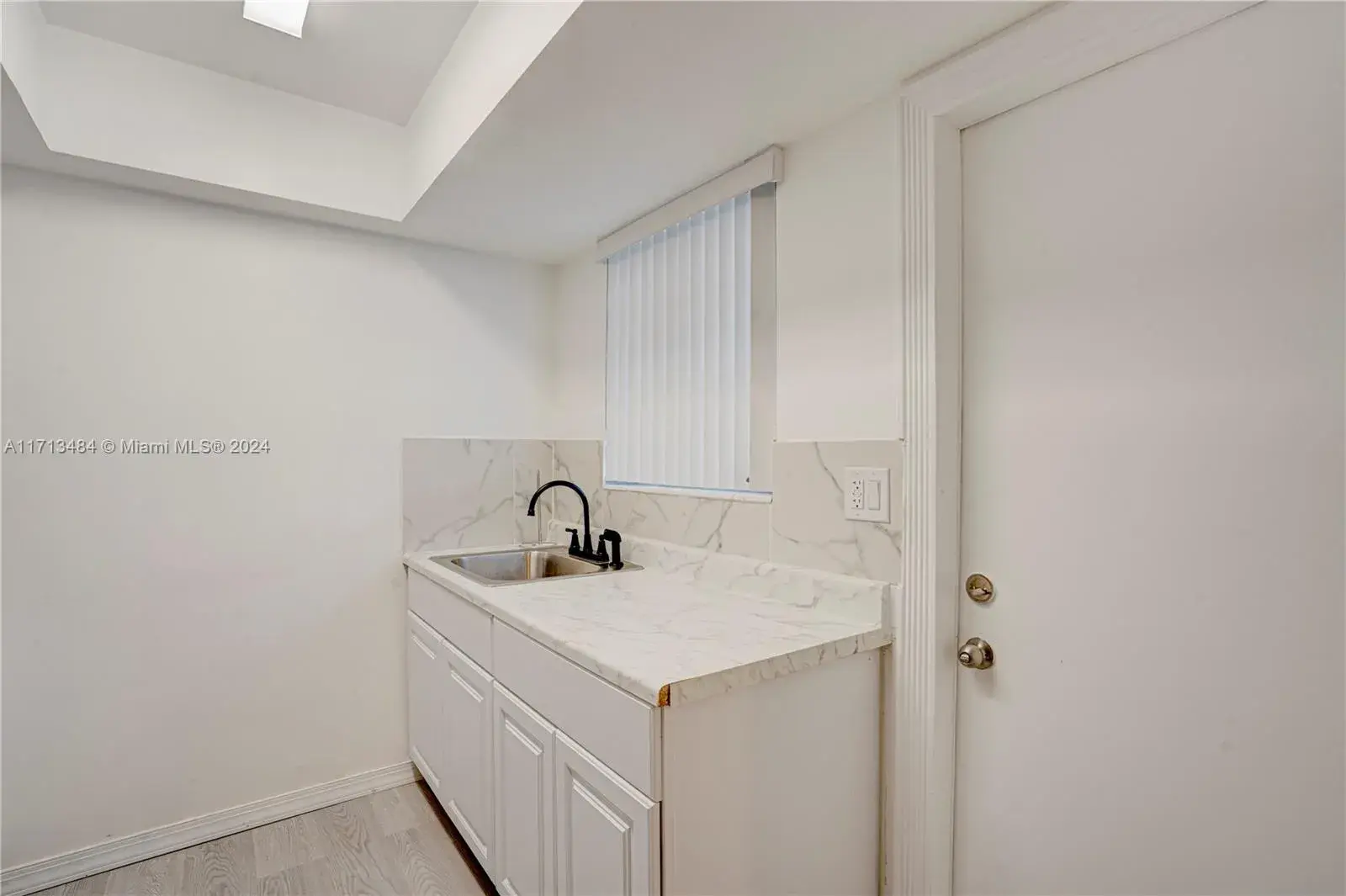 26 NW 170th St # 0, North Miami Beach FL 33169