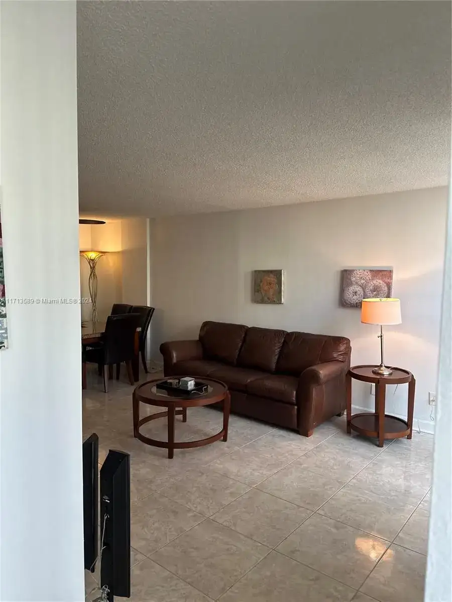 210 172nd St # 523, Sunny Isles Beach FL 33160 photo 4