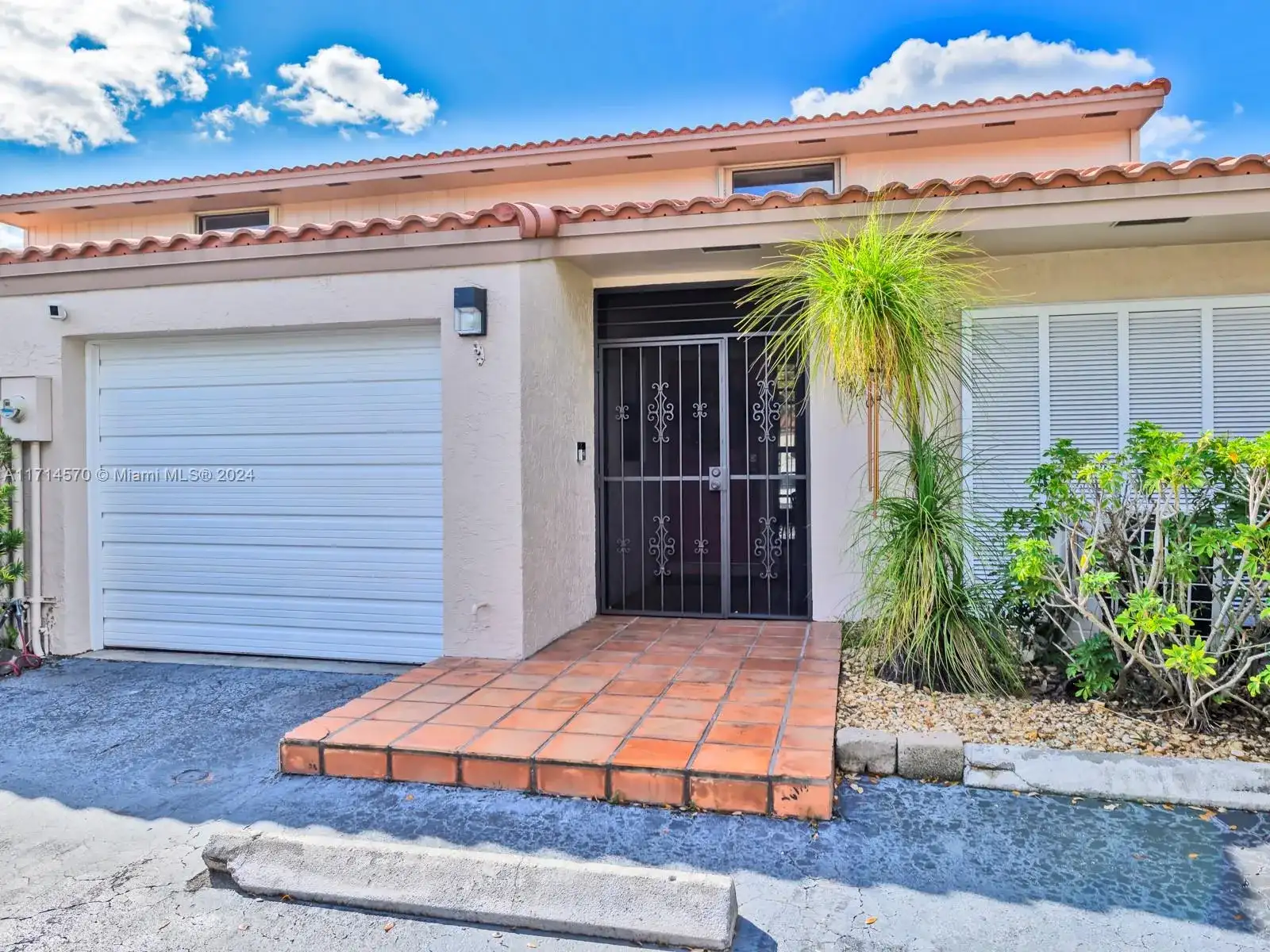 14740 BRECKNESS PLACE, Miami Lakes FL 33016 photo 2