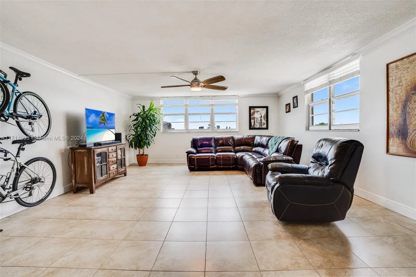 1811 Jefferson St # 501, Hollywood FL 33020