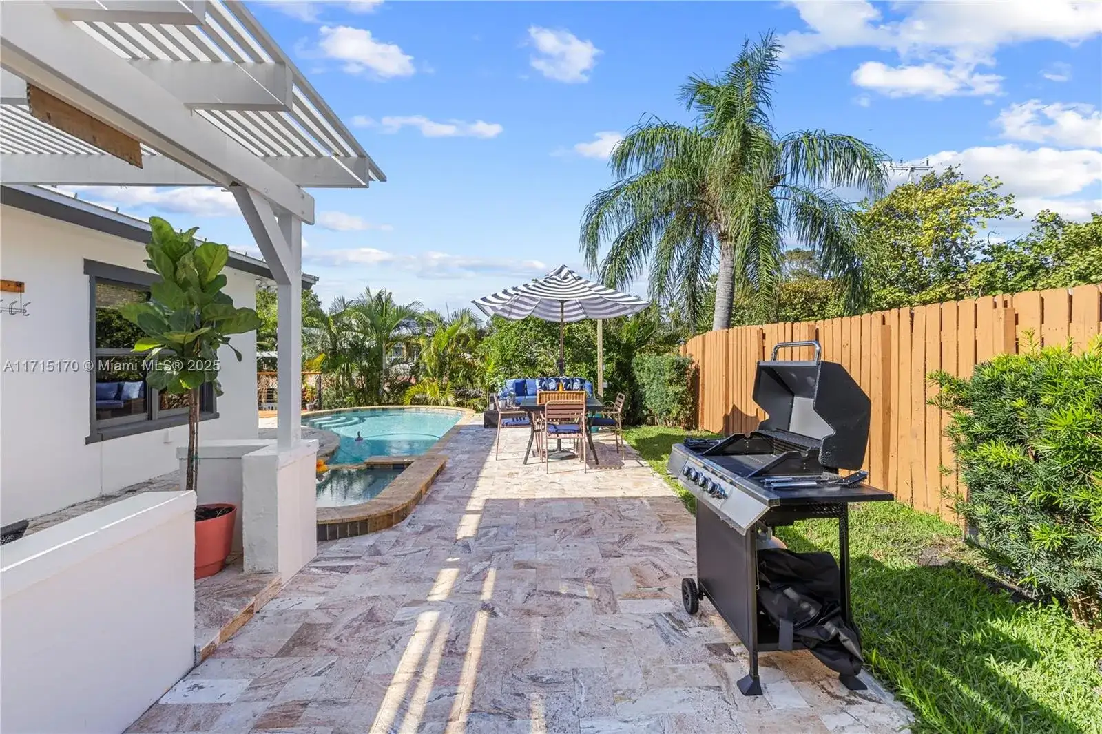 1457 SE 7th St, Deerfield Beach FL 33441 photo 5