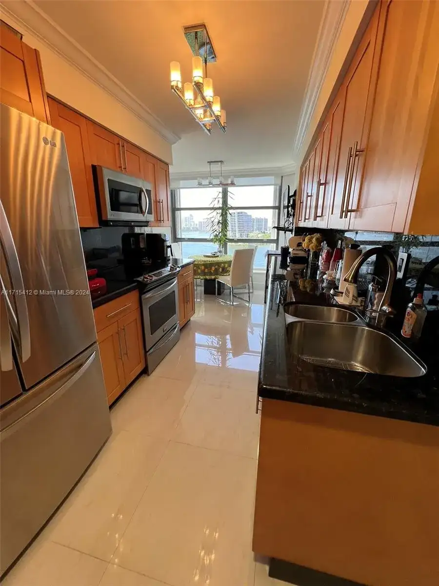 3530 Mystic Pointe Dr # 1215, Aventura FL 33180 photo 5