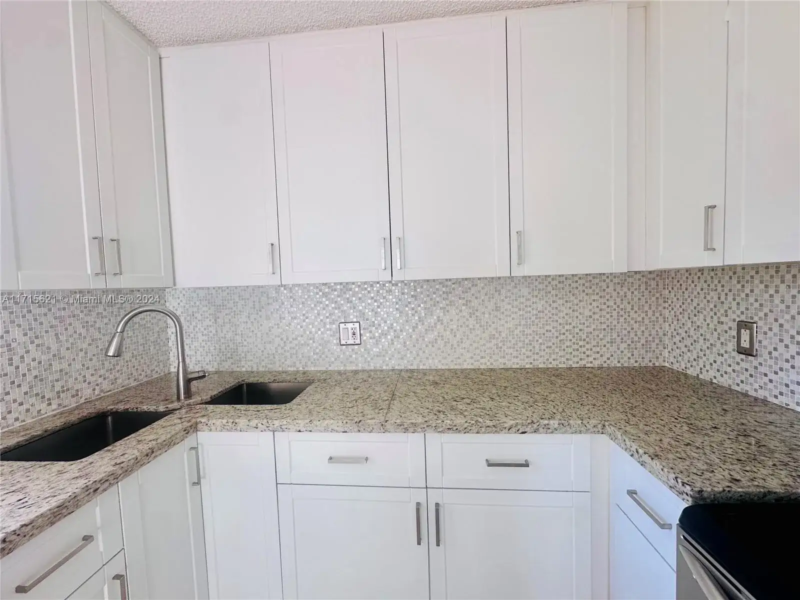 1487 Springside Dr, Weston FL 33326 photo 4