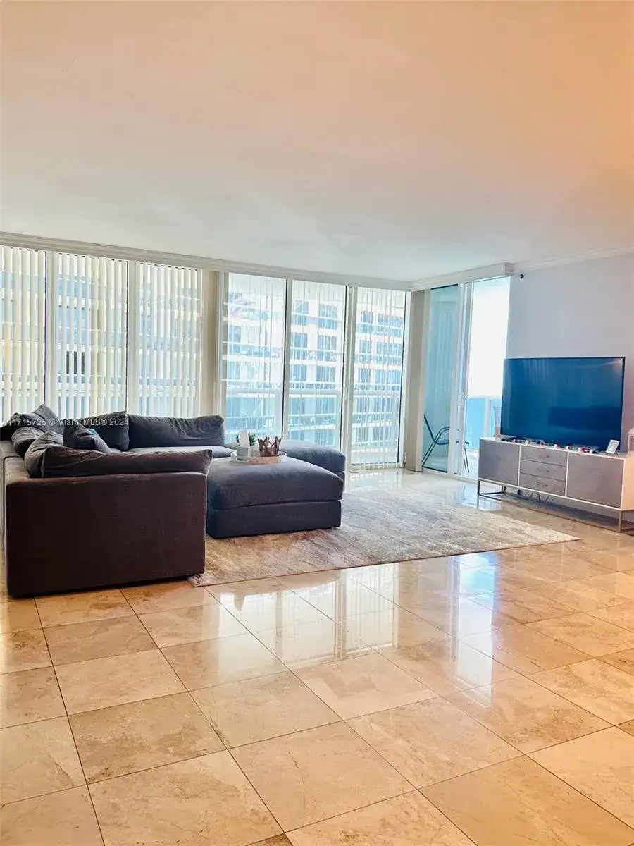 1850 S Ocean Dr # 3310, Hallandale Beach FL 33009 photo 3