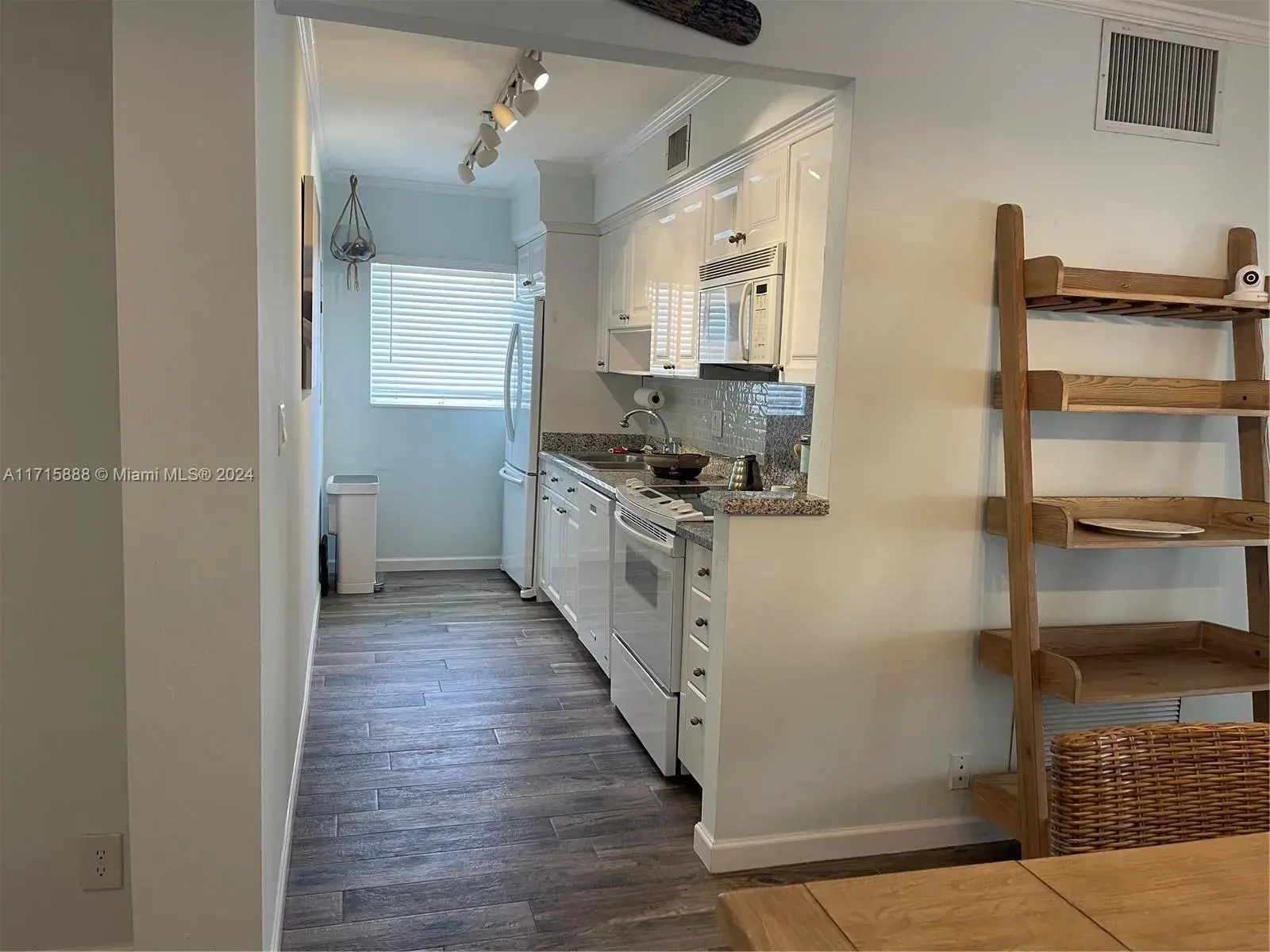 1775 Harbourview Dr # 11, Fort Lauderdale FL 33316