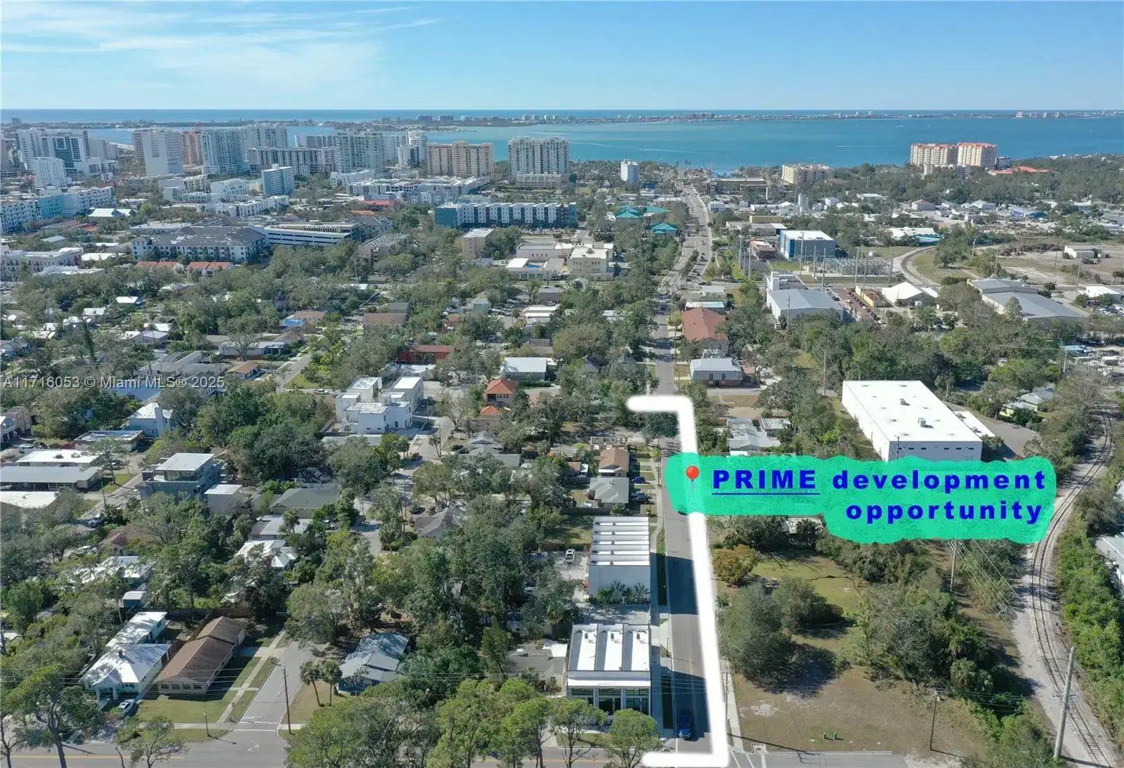 1744 10th st, Sarasota FL 34236 photo 3