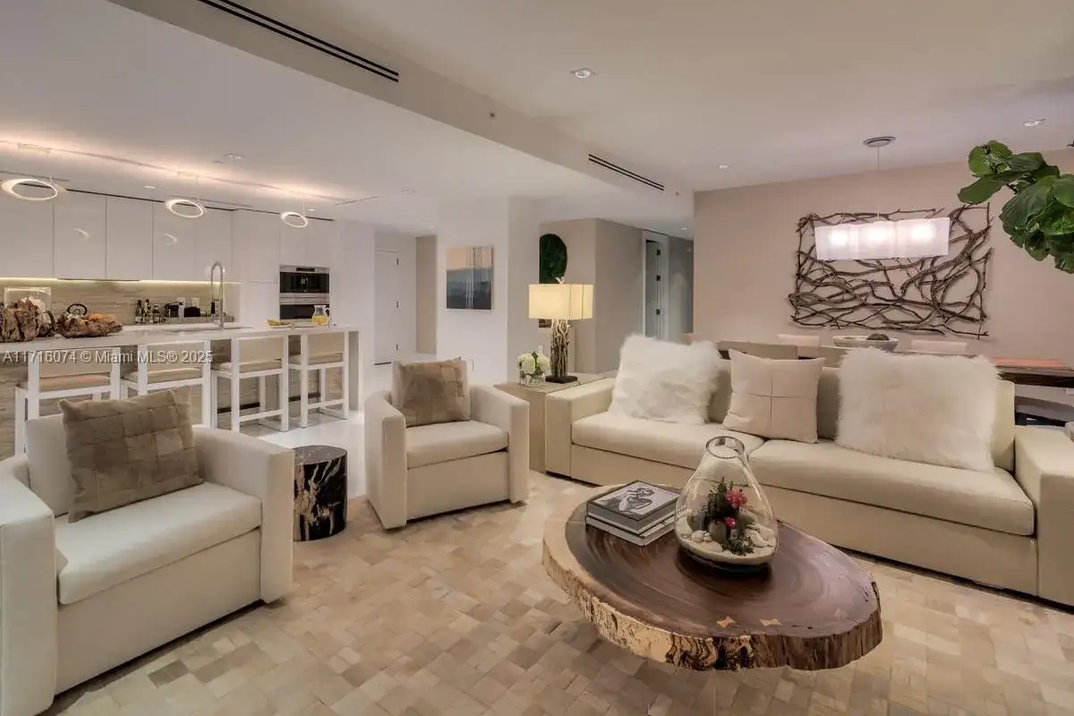 102 24th St # 1720, Miami Beach FL 33139 photo 3