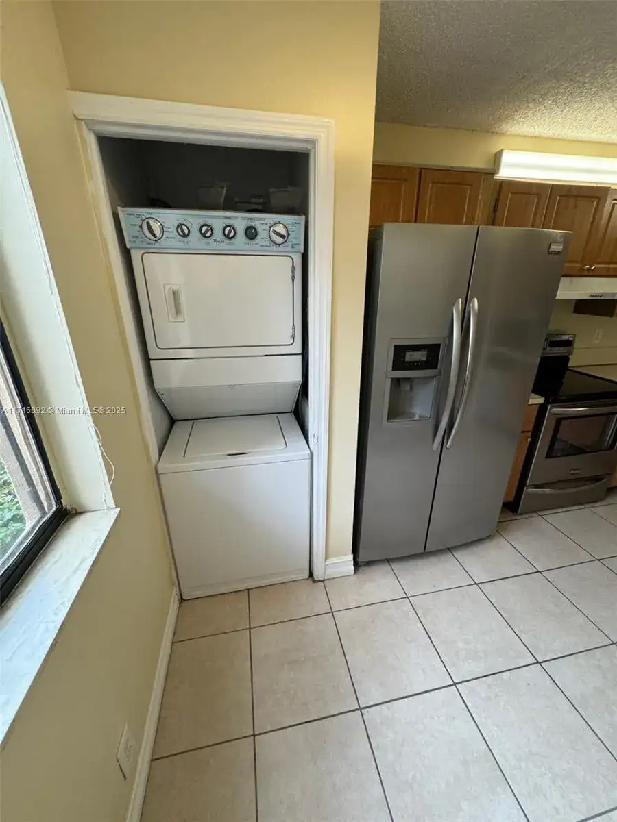 8041 Southgate Blvd # H5, North Lauderdale FL 33068 photo 4