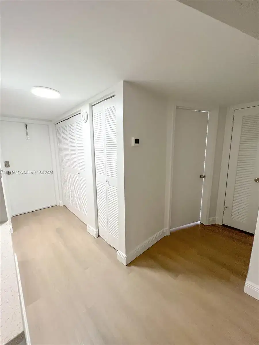 1638 Embassy Dr # 301, West Palm Beach FL 33401 photo 5