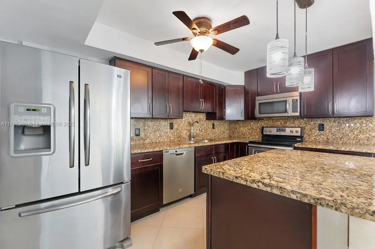 1400 NE 54th St # 102, Fort Lauderdale FL 33334