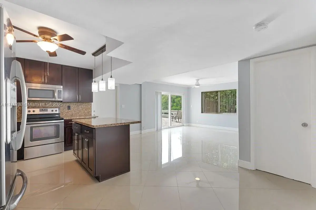 1400 NE 54th St # 102, Fort Lauderdale FL 33334