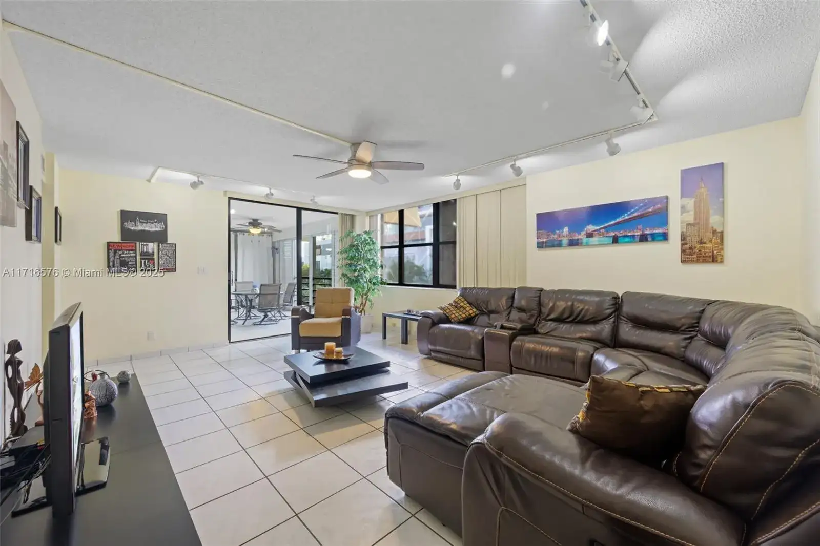 20401 NE 30th Ave # 8, Aventura FL 33180 photo 3