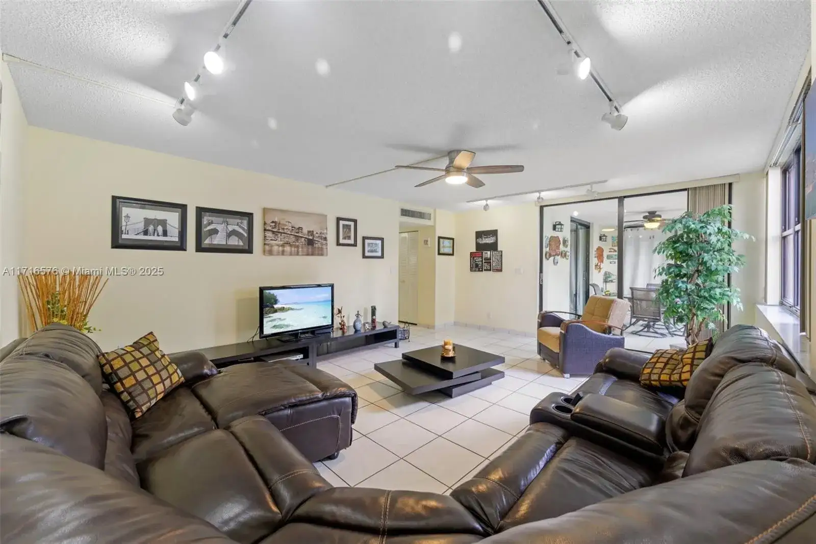 20401 NE 30th Ave # 8, Aventura FL 33180 photo 4