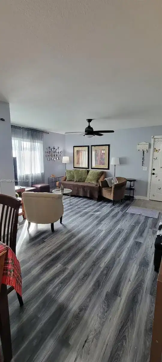 13285 ARBOR POINTE CIR, Tampa FL 33617 photo 4