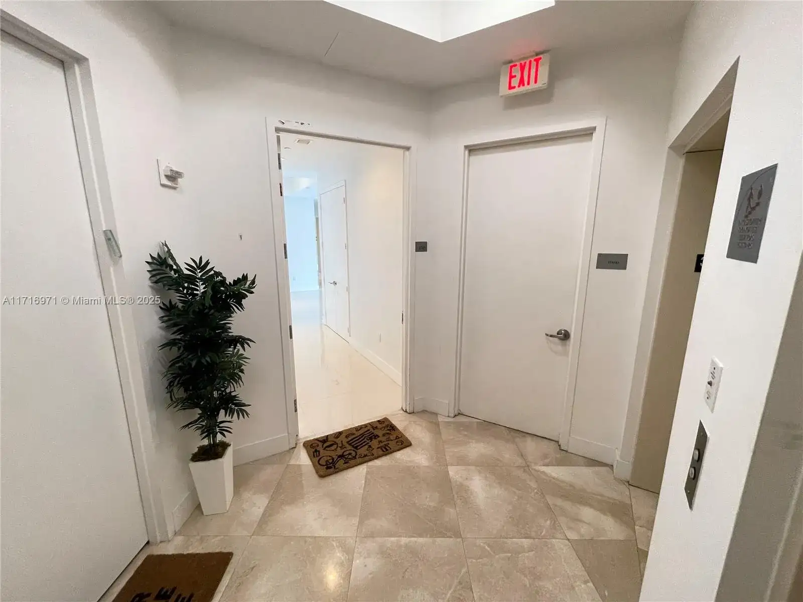 15901 Collins Ave # 3705, Sunny Isles Beach FL 33160 photo 2