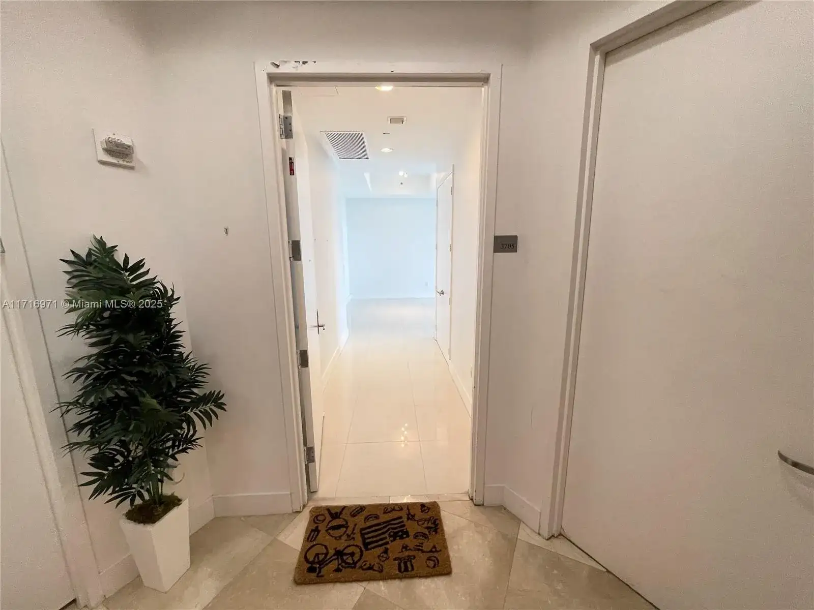 15901 Collins Ave # 3705, Sunny Isles Beach FL 33160 photo 3