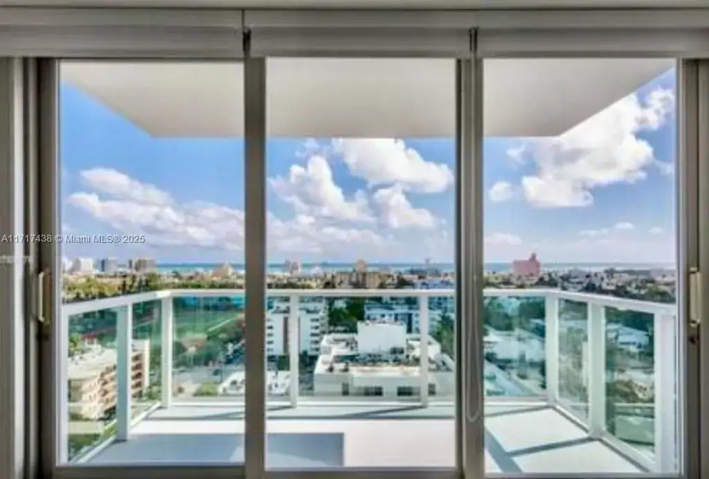 1 bedroom 1 bath Residential for sale at 1000 West Ave # 07, Miami Beach FL 33139